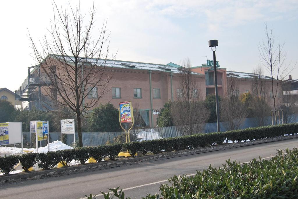 Vecchia Brianza Hotel Seveso Værelse billede